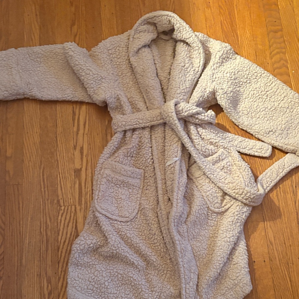 Pottery Barn Cozy Sherpa Robe in Cream